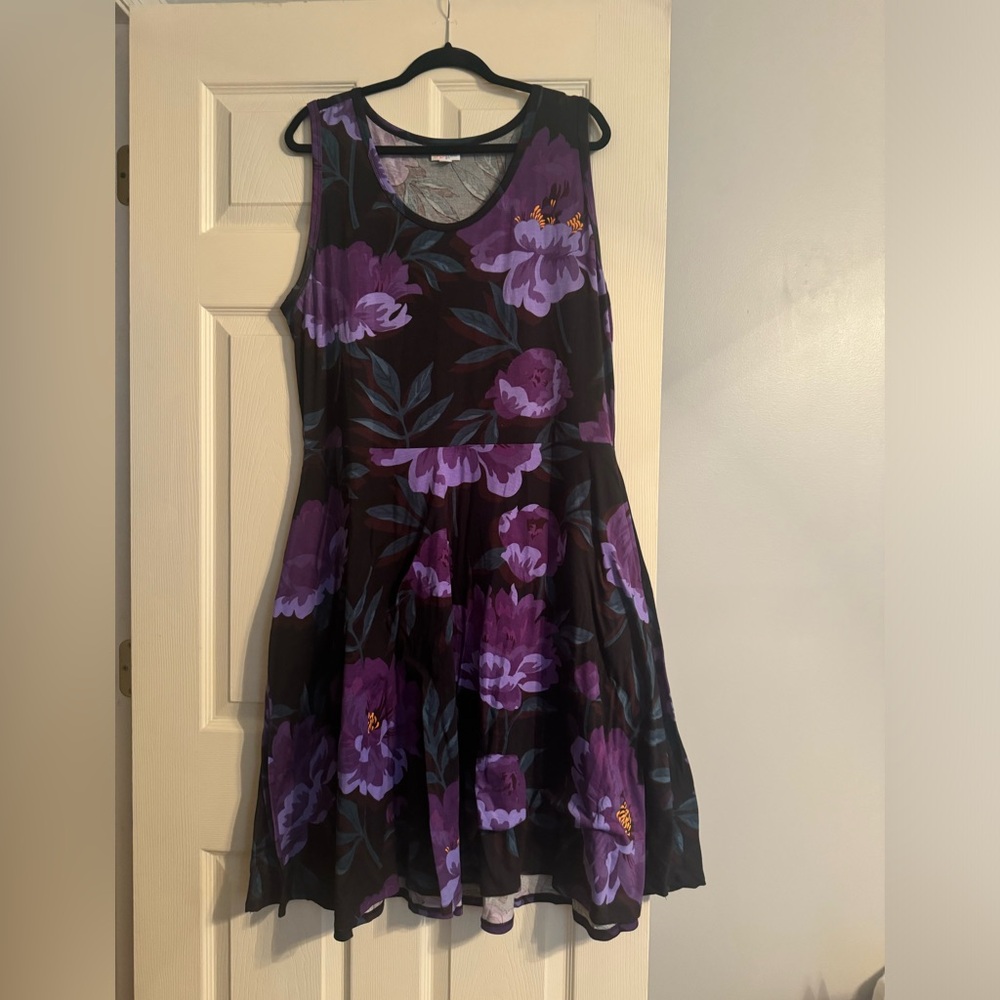 Lularoe sleeveless dress size 3x purple and black floral pattern